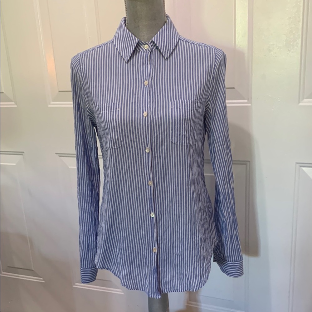 Lilly Pulitzer Blue and White Striped Button-Up Shirt Front Pockets Long Sleeve